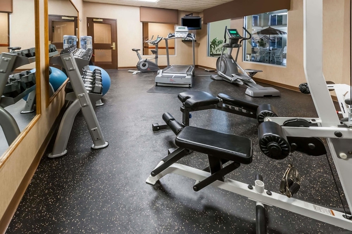 Imagen de los interiores del Hotel Wingate by Wyndham Edmonton West. Foto 17