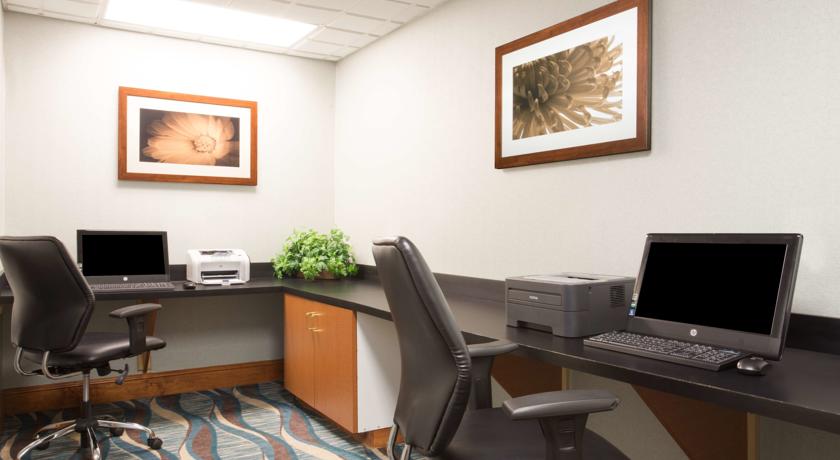 Imagen general del Hotel Wingate by Wyndham Garner/Raleigh South. Foto 2