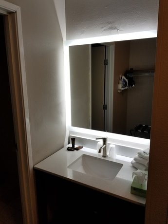 Imagen de la habitación del Hotel Wingate by Wyndham Great Falls. Foto 13