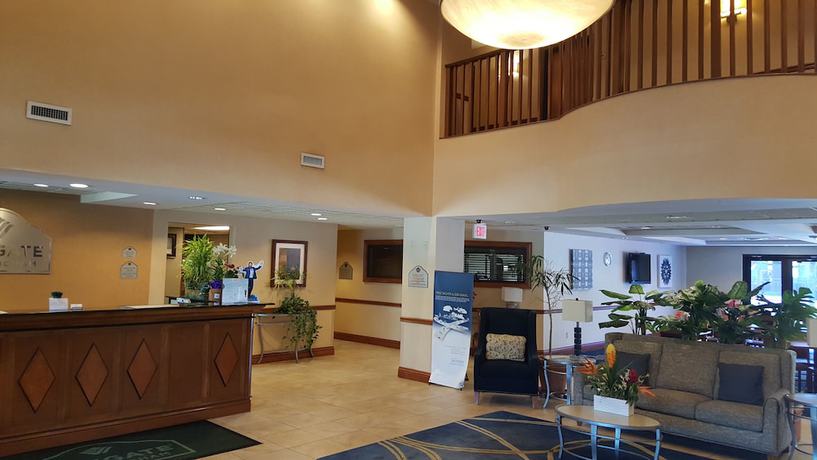 Imagen de los interiores del Hotel Wingate by Wyndham Houma La. Foto 12