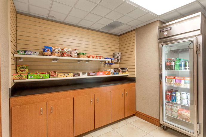 Imagen de los interiores del Hotel Wingate by Wyndham Houma La. Foto 13