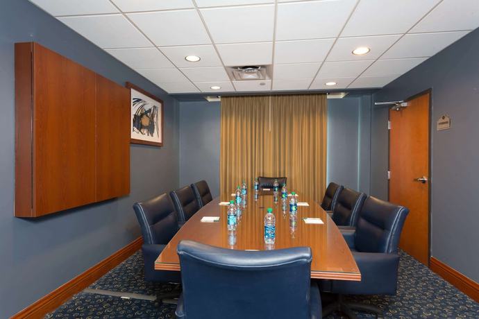 Imagen de los interiores del Hotel Wingate by Wyndham Houma La. Foto 14