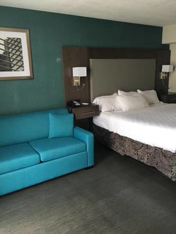 Imagen de la habitación del Hotel Wingate by Wyndham Kansas City. Foto 6