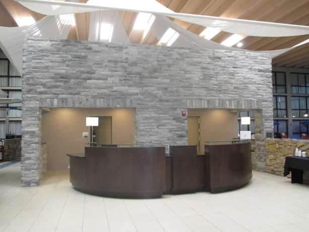 Imagen de los interiores del Hotel Wingate by Wyndham Kansas City. Foto 20