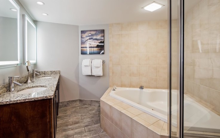 Imagen de la habitación del Hotel Wingate by Wyndham Kill Devil Hills Nc. Foto 16