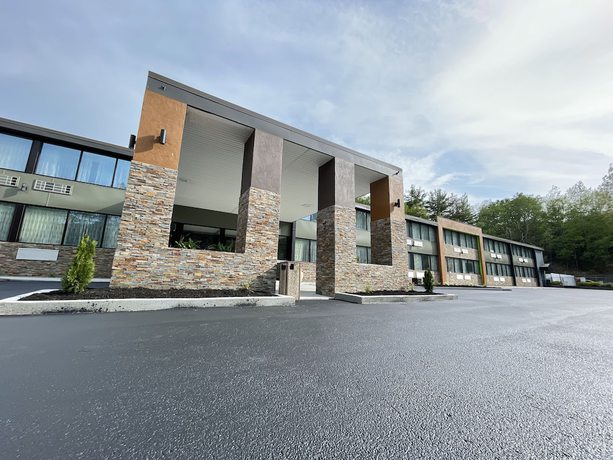 Imagen general del Hotel Wingate by Wyndham Lake George. Foto 1
