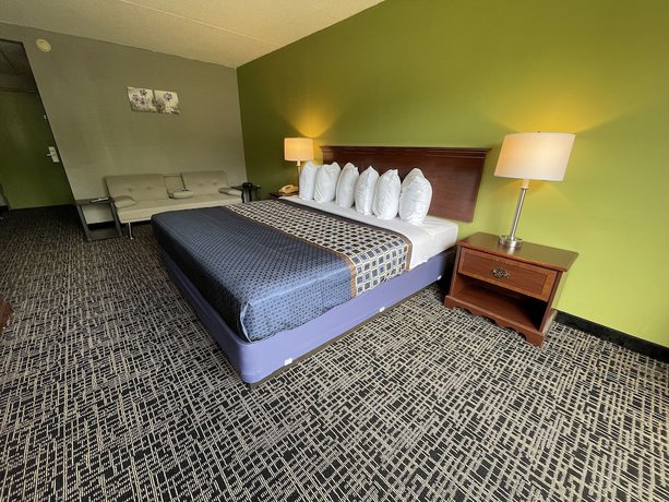 Imagen de la habitación del Hotel Wingate by Wyndham Lake George. Foto 7