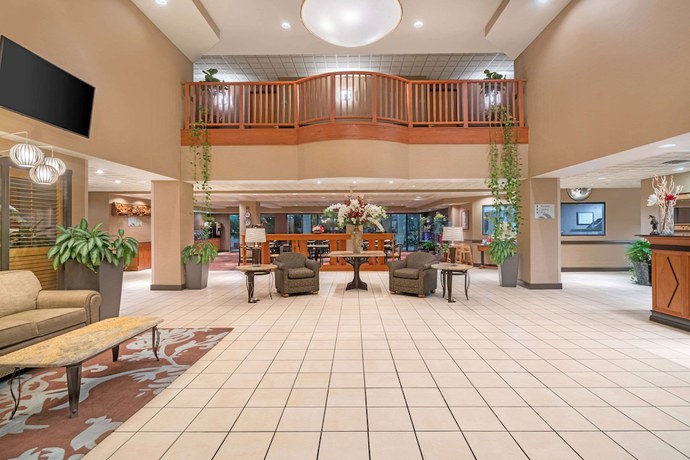 Imagen de los interiores del Hotel Wingate by Wyndham Lexington. Foto 8