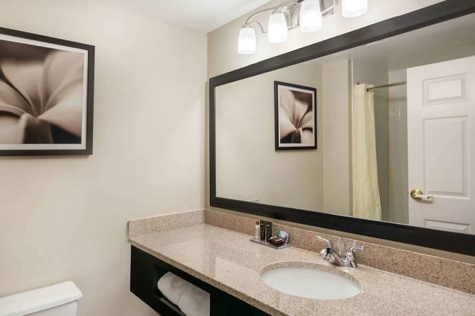 Imagen de la habitación del Hotel Wingate by Wyndham Lexington. Foto 4