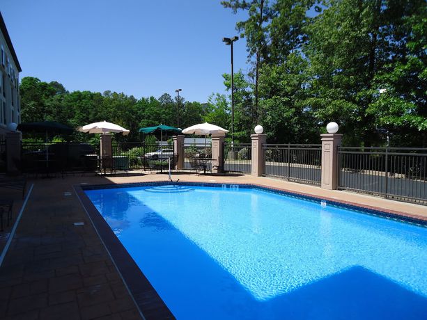Imagen de la piscina del Hotel Wingate by Wyndham Little Rock. Foto 10