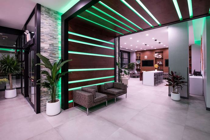 Imagen de los interiores del Hotel Wingate by Wyndham Long Island City. Foto 13
