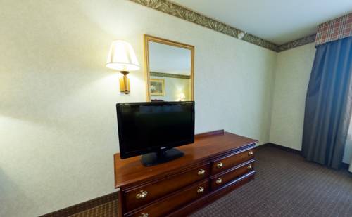 Imagen de la habitación del Hotel Wingate by Wyndham Mansfield OH. Foto 11