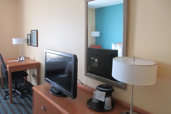 Imagen de la habitación del Hotel Wingate by Wyndham Marion. Foto 9