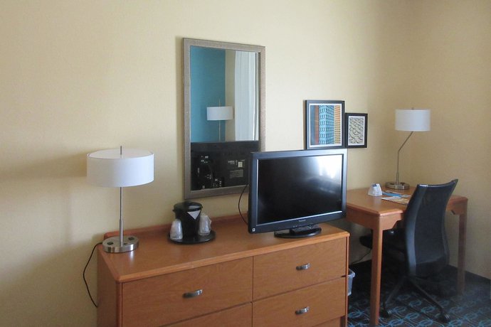 Imagen de la habitación del Hotel Wingate by Wyndham Marion. Foto 14