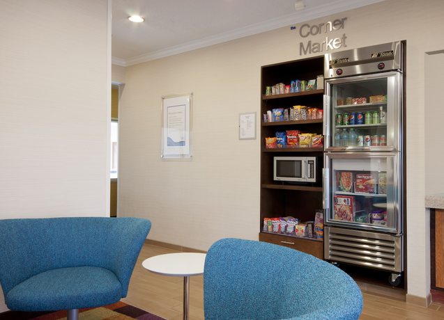 Imagen de los interiores del Hotel Wingate by Wyndham Marion. Foto 19