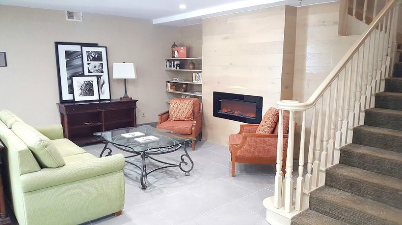 Imagen de los interiores del Hotel Wingate by Wyndham Matthews/Charlotte. Foto 13