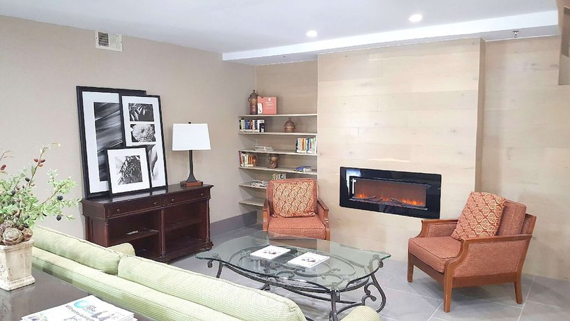 Imagen de los interiores del Hotel Wingate by Wyndham Matthews/Charlotte. Foto 15