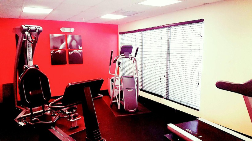 Imagen de los interiores del Hotel Wingate by Wyndham Matthews/Charlotte. Foto 18