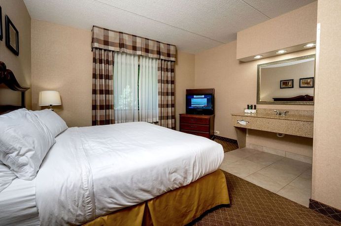 Imagen de la habitación del Hotel Wingate by Wyndham Mentor OH. Foto 5