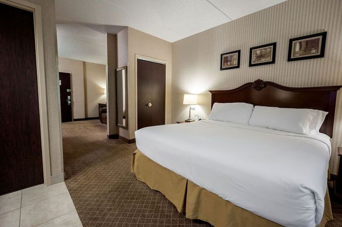 Imagen de la habitación del Hotel Wingate by Wyndham Mentor OH. Foto 7