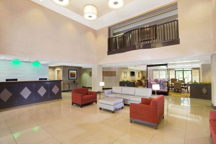 Imagen de los interiores del Hotel Wingate by Wyndham Raleigh Durham / Airport. Foto 18