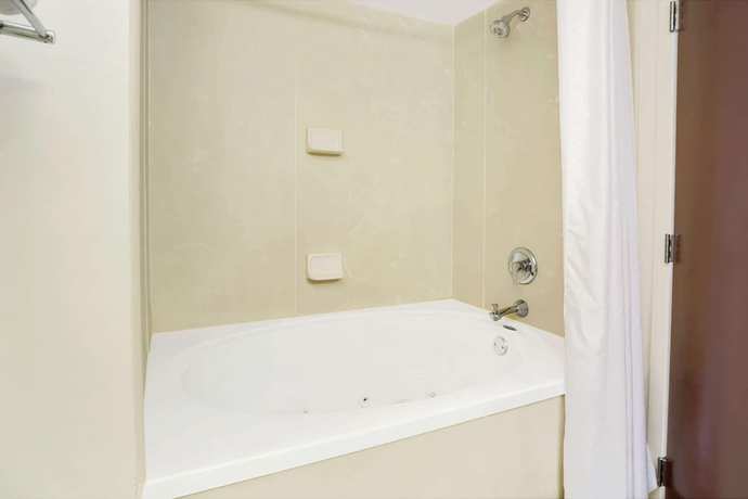 Imagen de la habitación del Hotel Wingate by Wyndham Raleigh Durham / Airport. Foto 13