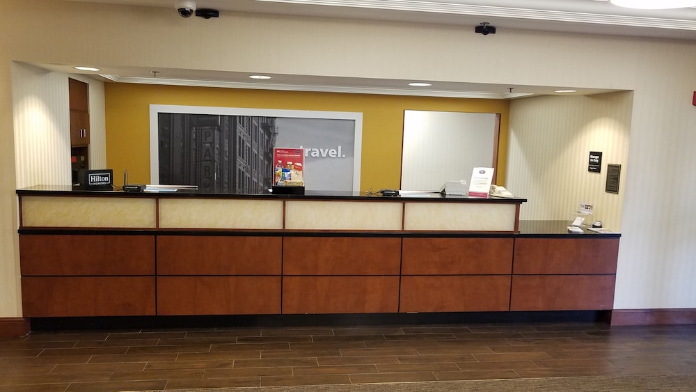 Imagen de los interiores del Hotel Wingate by Wyndham St Louis Airport. Foto 17