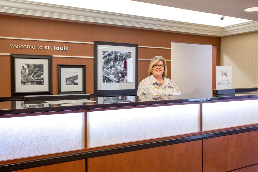 Imagen de los interiores del Hotel Wingate by Wyndham St Louis Airport. Foto 19