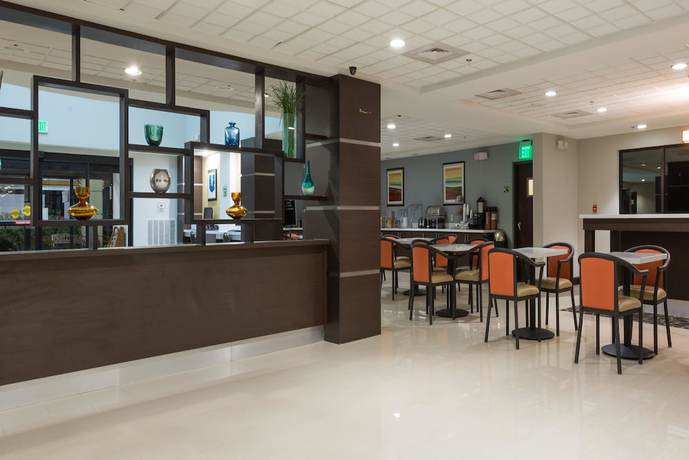 Imagen de los interiores del Hotel Wingate by Wyndham Sulphur Near Lake Charles. Foto 15