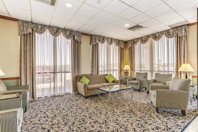 Imagen de los interiores del Hotel Wingate by Wyndham Wichita Airport. Foto 17