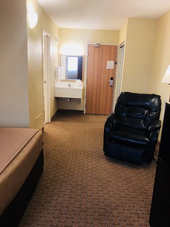 Imagen de la habitación del Hotel Wingate by Wyndham Wichita Airport. Foto 7