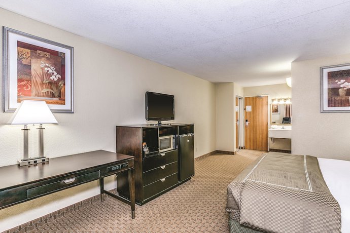 Imagen de la habitación del Hotel Wingate by Wyndham Wichita Airport. Foto 14