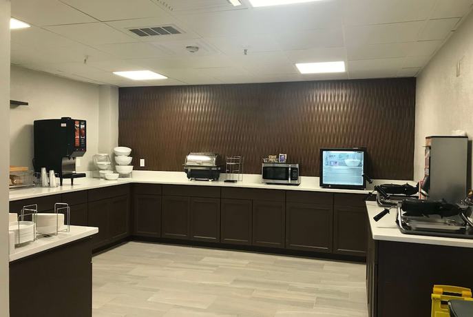 Imagen del bar/restaurante del Hotel Wingate by Wyndham Williamsburg. Foto 4