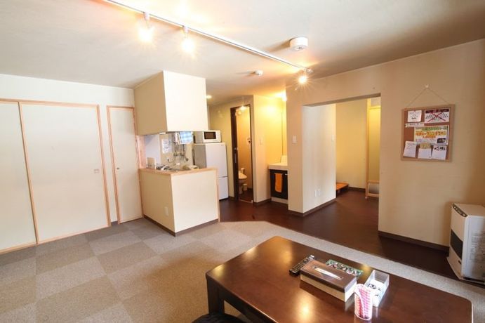 Imagen de los interiores del Hotel Winkel Village. Foto 16