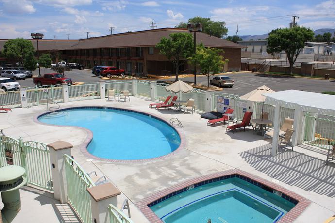 Imagen de la piscina del Hotel Winnemucca Inn And Casino. Foto 19