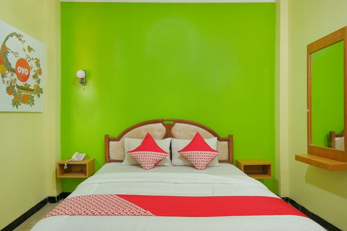 Imagen de la habitación del Hotel Winotosastro Garden. Foto 14