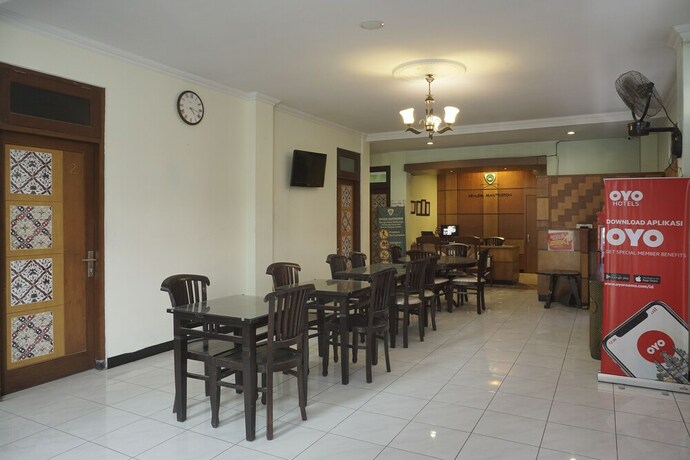 Imagen de los interiores del Hotel Winotosastro Garden. Foto 16