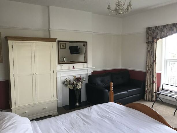 Imagen de la habitación del Hotel Winston Manor. Foto 14