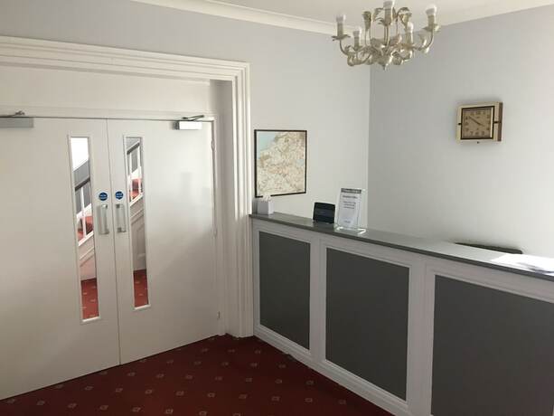 Imagen general del Hotel Winston Manor. Foto 6