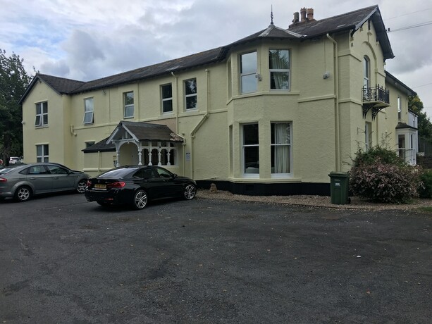 Imagen de la habitación del Hotel Winston Manor. Foto 18