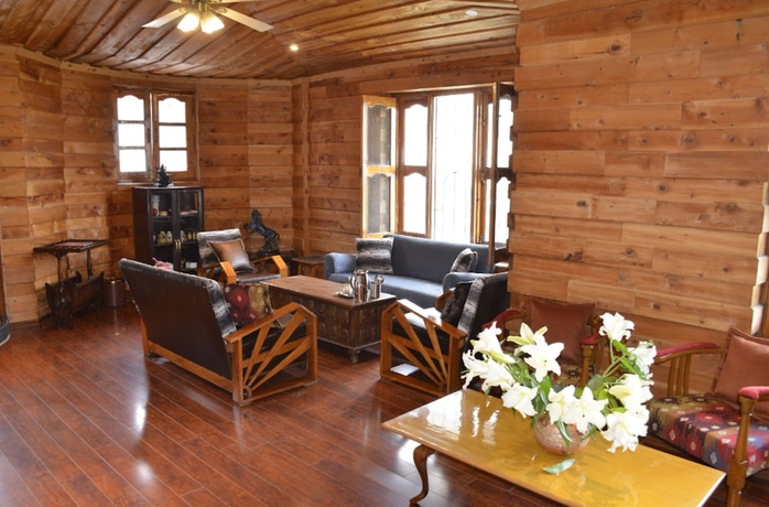 Imagen de los interiores del Hotel Winsum Hill Solan. Foto 16