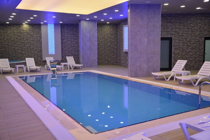 Imagen de la piscina del Hotel Winter City. Foto 17