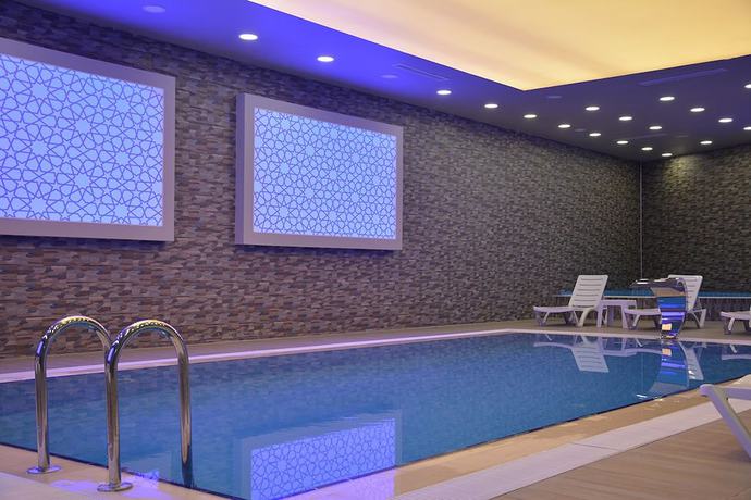 Imagen de la piscina del Hotel Winter City. Foto 18