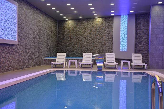 Imagen de la piscina del Hotel Winter City. Foto 20