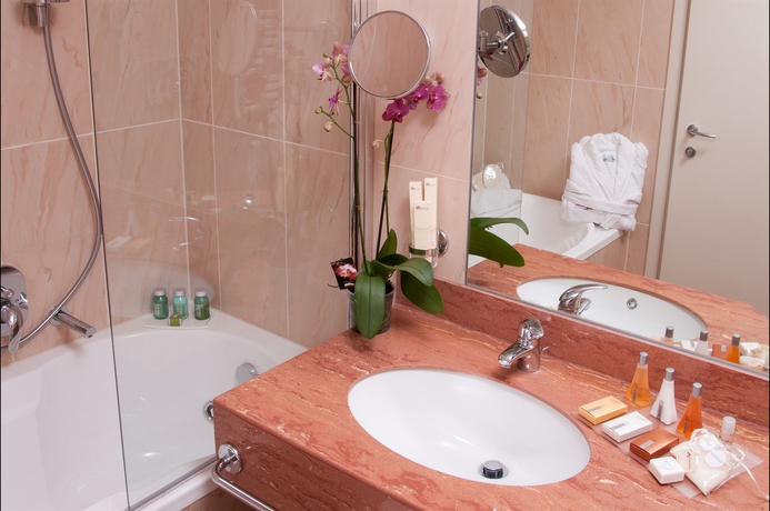 Imagen de la habitación del Hotel Winter Garden - Bergamo Airport. Foto 11