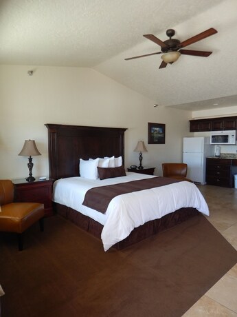 Imagen de la habitación del Hotel Winterton Suites. Foto 18