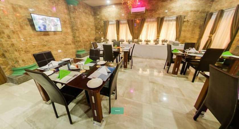 Imagen del bar/restaurante del Hotel Wintess Garden and Suites. Foto 3