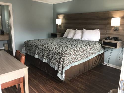 Imagen de la habitación del Hotel Winton Inn & Suites. Foto 2