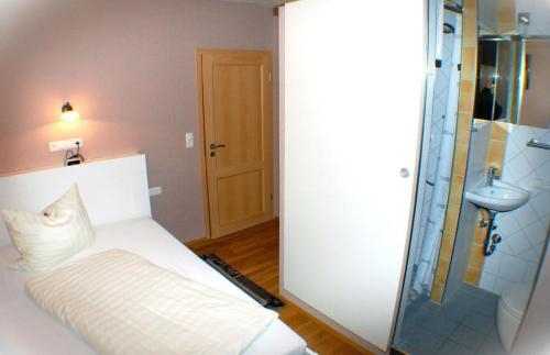 Imagen general del Hotel Winzerhaus Gaertner An Der Loreley. Foto 3