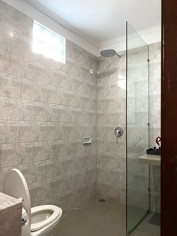 Imagen de la habitación del Hotel Wiras Village. Foto 12